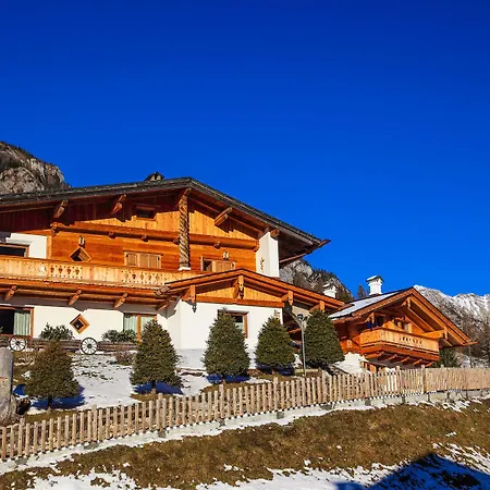 Solder Dolomiti Oda ve Kahvaltı Sappada